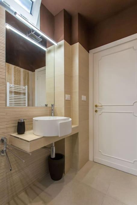 Frangipane 31 Monti Terrace Apartment Roma Ngoại thất bức ảnh
