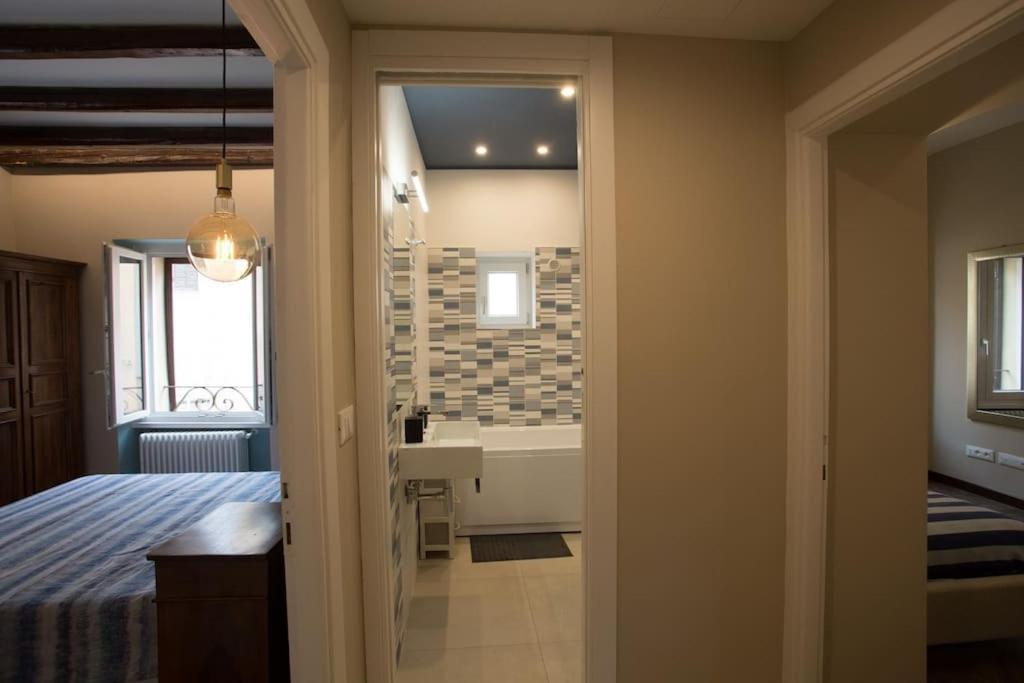 Frangipane 31 Monti Terrace Apartment Roma Ngoại thất bức ảnh