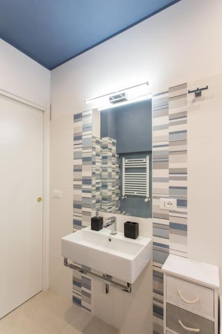 Frangipane 31 Monti Terrace Apartment Roma Ngoại thất bức ảnh
