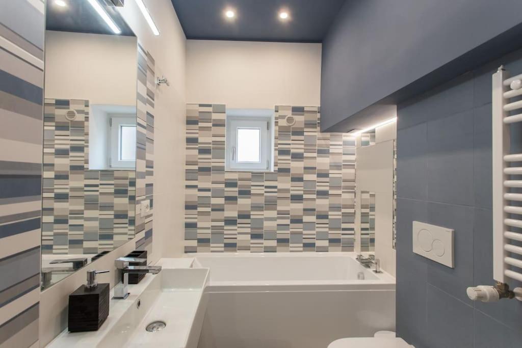 Frangipane 31 Monti Terrace Apartment Roma Ngoại thất bức ảnh